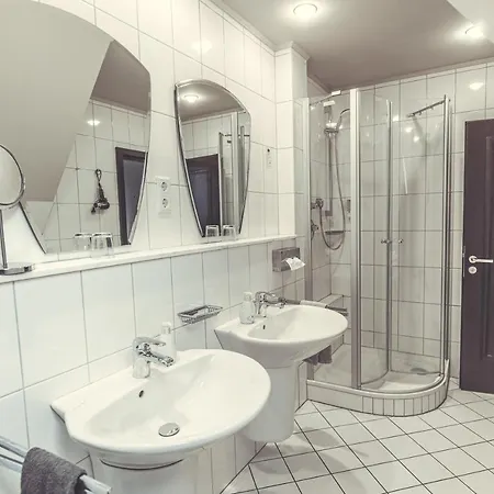 호텔 Hotel- Restaurant Einklang *